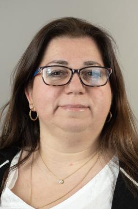 Mme. Sandrine CALVET