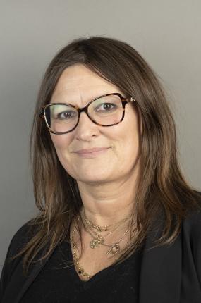 Mme. Nadège PLAINEAU